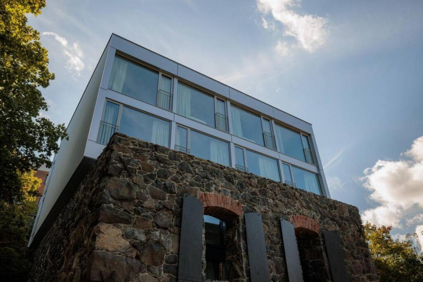 Brand New Studios Amidst Ancient Ruins Oasis Stockholm Exterior photo